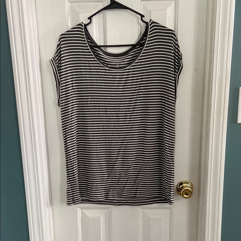 Gap Luxe Grey and White Striped Women's Top size M